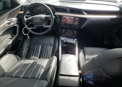 2019 Audi E-Tron Prestige из США, поврежденный, VIN WA1VABGEXKB022413